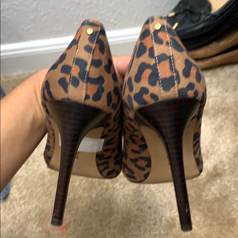 Heels - Picture 3 of 3